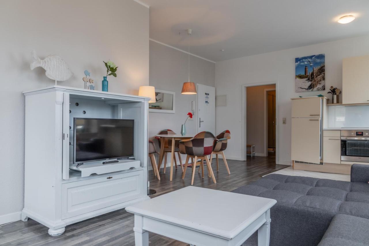 Strandnahe 2-Raum-Ferienwohnung Im Zentrum - Residenz Strandeck Fewo 02 Goehren  Extérieur photo